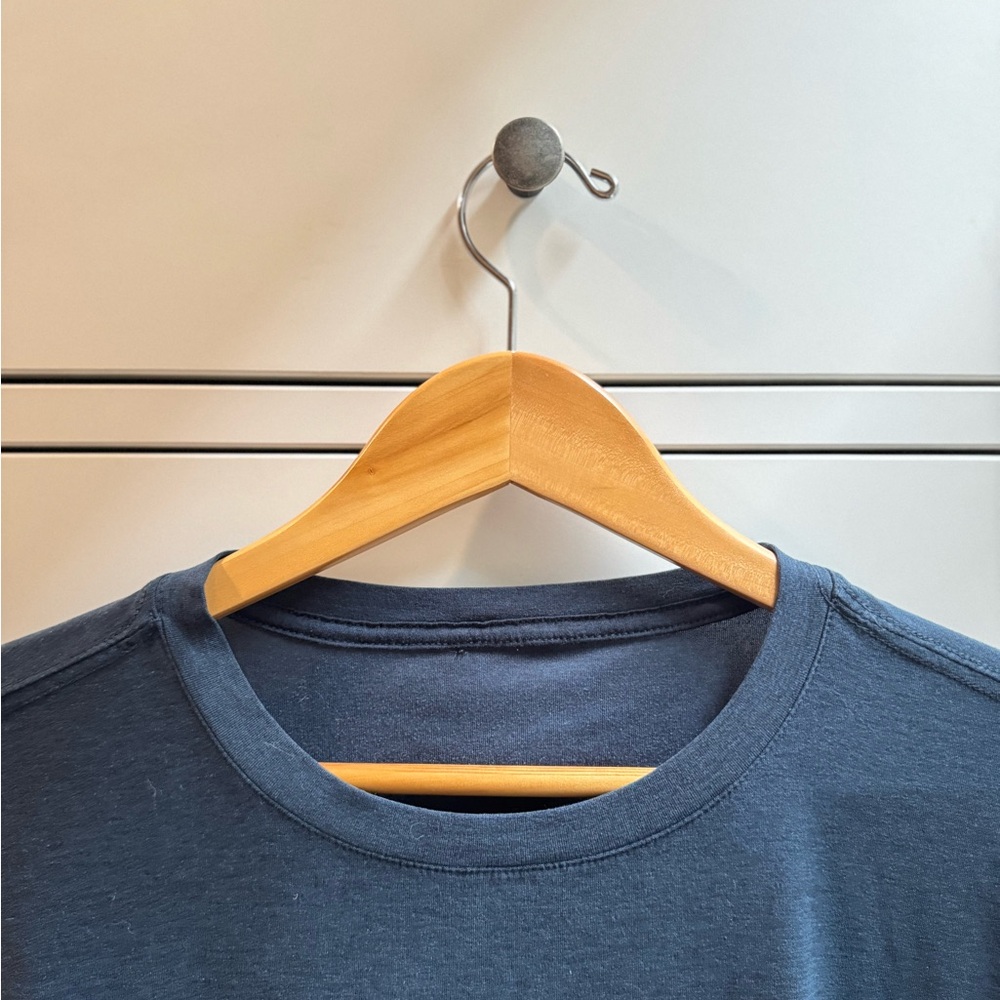 Vuori - Men's Navy T-Shirt